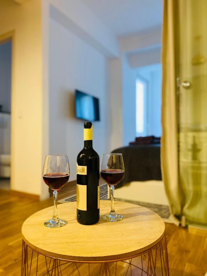 Downtown Studio Apartment Cluj-Napoca Luaran gambar