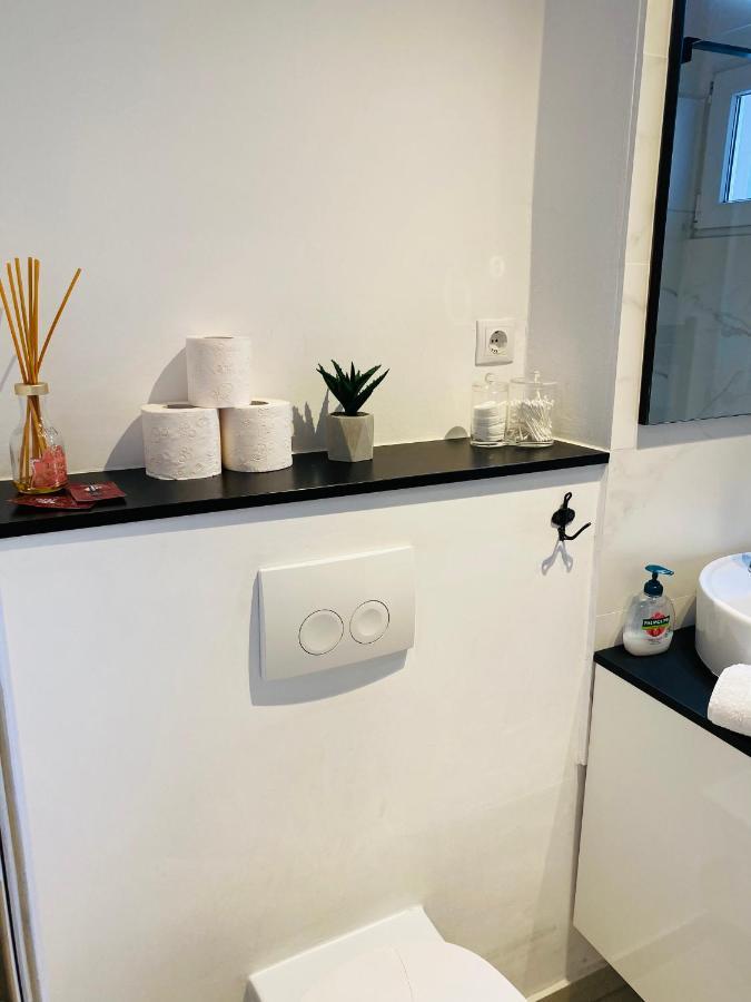 Downtown Studio Apartment Cluj-Napoca Luaran gambar