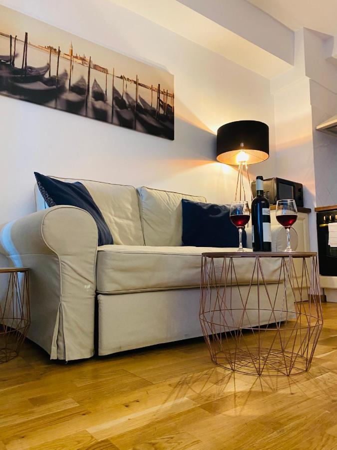 Downtown Studio Apartment Cluj-Napoca Luaran gambar